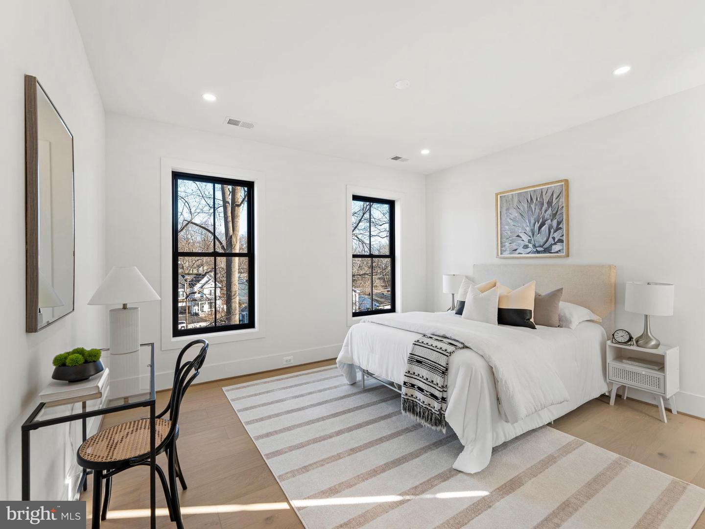 406 DOVE CIR SW, VIENNA, Virginia 22180, 6 Bedrooms Bedrooms, ,6 BathroomsBathrooms,Residential,For sale,406 DOVE CIR SW,VAFX2276068 MLS # VAFX2276068