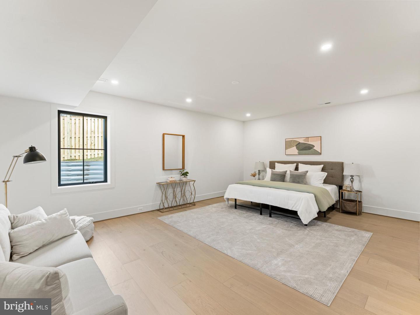 406 DOVE CIR SW, VIENNA, Virginia 22180, 6 Bedrooms Bedrooms, ,6 BathroomsBathrooms,Residential,For sale,406 DOVE CIR SW,VAFX2276068 MLS # VAFX2276068