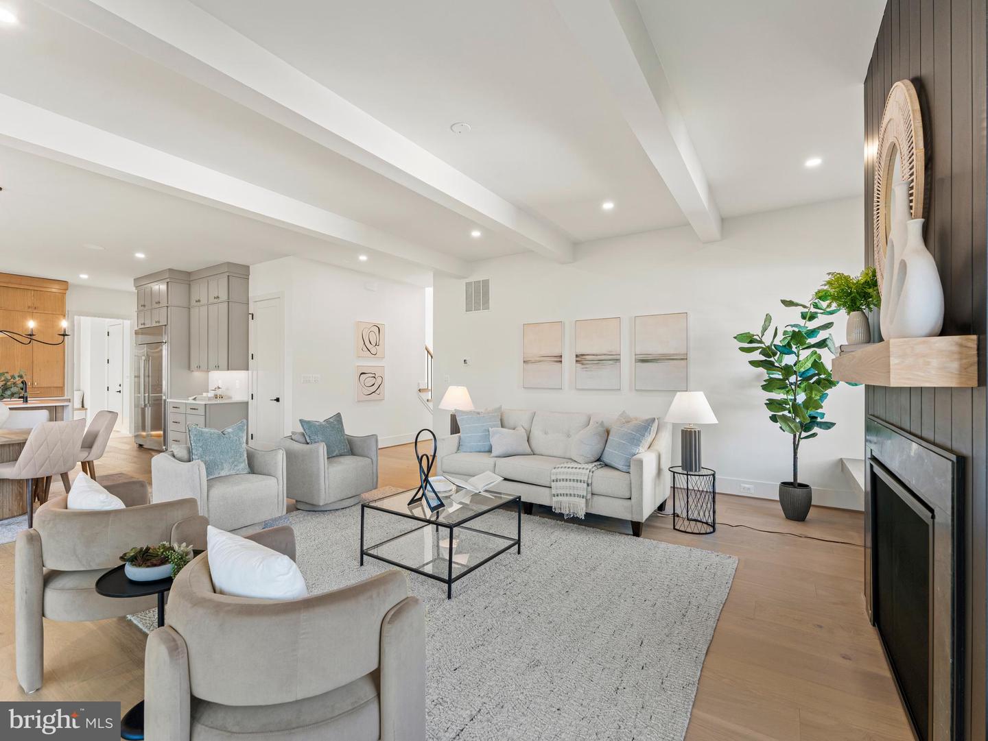 406 DOVE CIR SW, VIENNA, Virginia 22180, 6 Bedrooms Bedrooms, ,6 BathroomsBathrooms,Residential,For sale,406 DOVE CIR SW,VAFX2276068 MLS # VAFX2276068