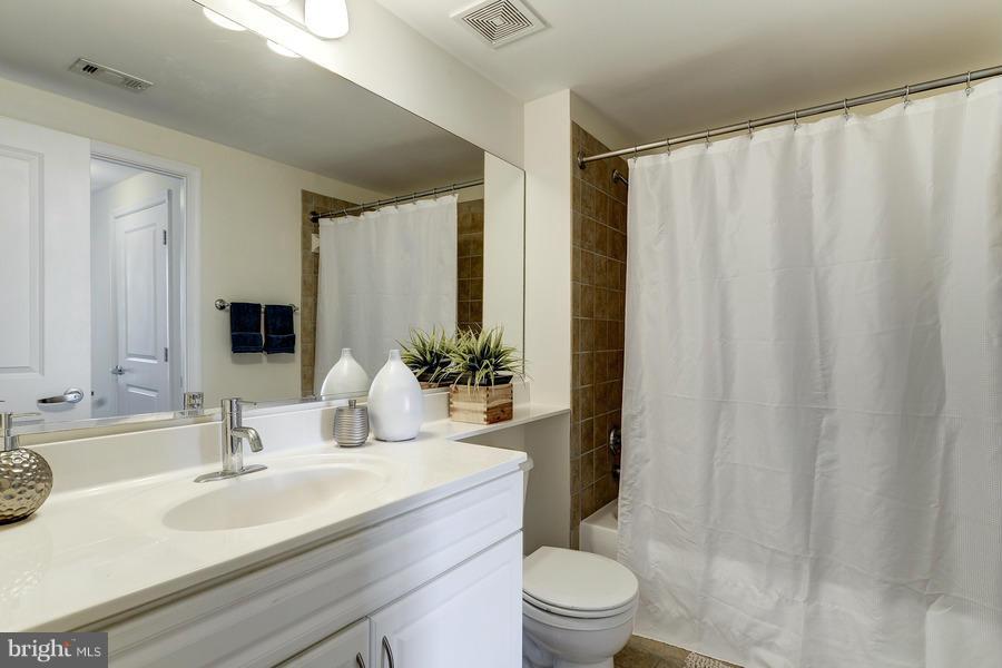 555 MASSACHUSETTS AVE NW #806, WASHINGTON, District Of Columbia 20001, 1 Bedroom Bedrooms, ,1 BathroomBathrooms,Residential,For sale,555 MASSACHUSETTS AVE NW #806,DCDC2230146 MLS # DCDC2230146