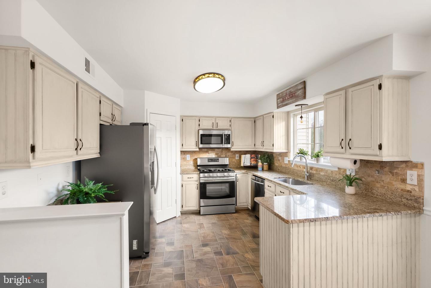 43273 CLEARNIGHT TER, ASHBURN, Virginia 20147, 3 Bedrooms Bedrooms, ,3 BathroomsBathrooms,Residential,For sale,43273 CLEARNIGHT TER,VALO2110472 MLS # VALO2110472