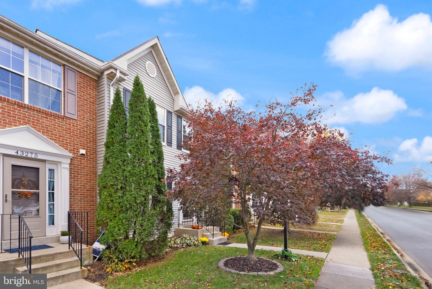 43273 CLEARNIGHT TER, ASHBURN, Virginia 20147, 3 Bedrooms Bedrooms, ,3 BathroomsBathrooms,Residential,For sale,43273 CLEARNIGHT TER,VALO2110472 MLS # VALO2110472