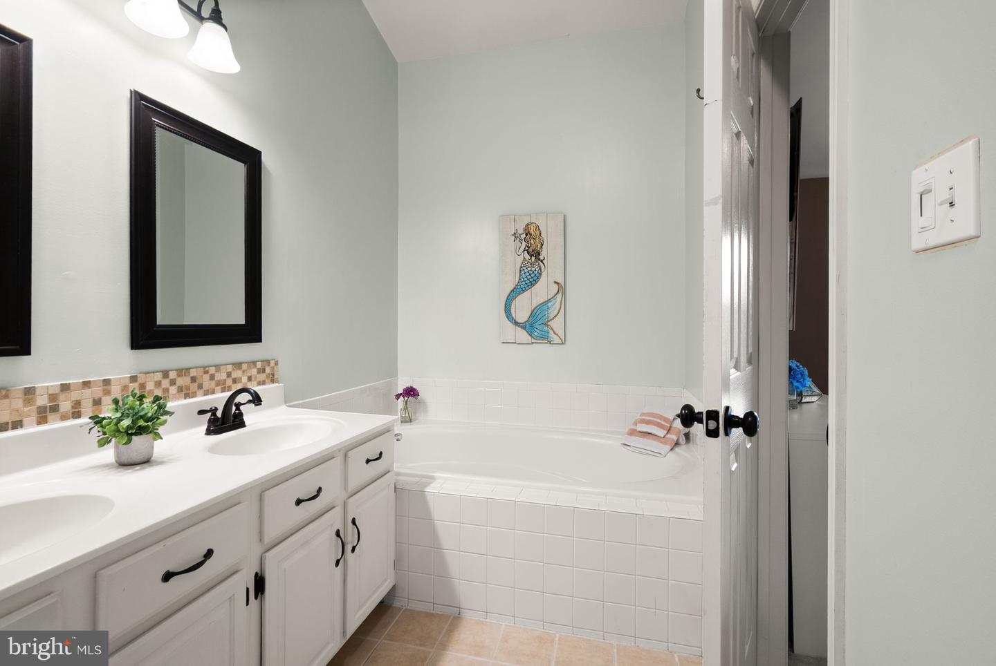 43273 CLEARNIGHT TER, ASHBURN, Virginia 20147, 3 Bedrooms Bedrooms, ,3 BathroomsBathrooms,Residential,For sale,43273 CLEARNIGHT TER,VALO2110472 MLS # VALO2110472