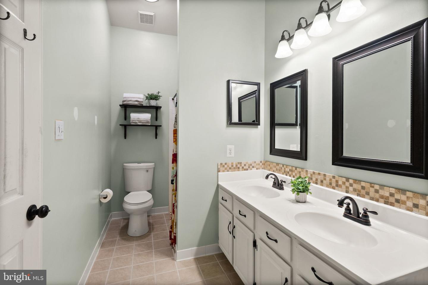 43273 CLEARNIGHT TER, ASHBURN, Virginia 20147, 3 Bedrooms Bedrooms, ,3 BathroomsBathrooms,Residential,For sale,43273 CLEARNIGHT TER,VALO2110472 MLS # VALO2110472