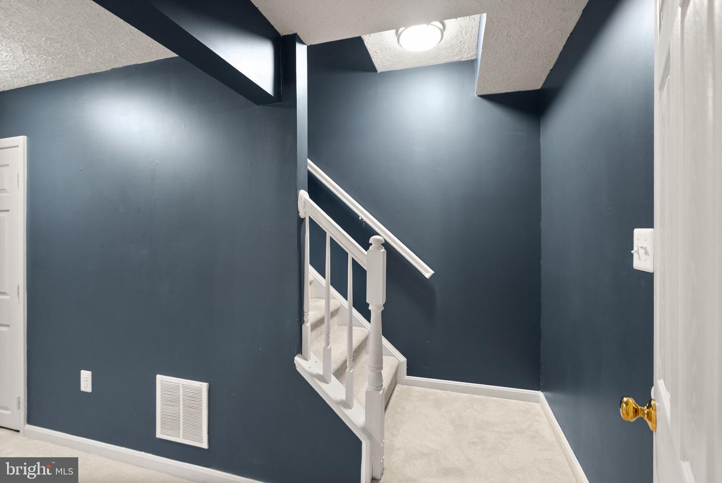 43273 CLEARNIGHT TER, ASHBURN, Virginia 20147, 3 Bedrooms Bedrooms, ,3 BathroomsBathrooms,Residential,For sale,43273 CLEARNIGHT TER,VALO2110472 MLS # VALO2110472