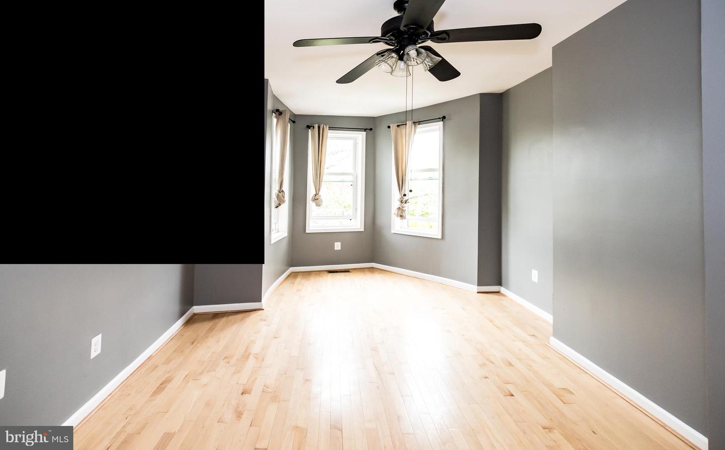 1427 NEW JERSEY AVE NW, WASHINGTON, District Of Columbia 20001, 4 Bedrooms Bedrooms, ,2 BathroomsBathrooms,Residential,For sale,1427 NEW JERSEY AVE NW,DCDC2231632 MLS # DCDC2231632