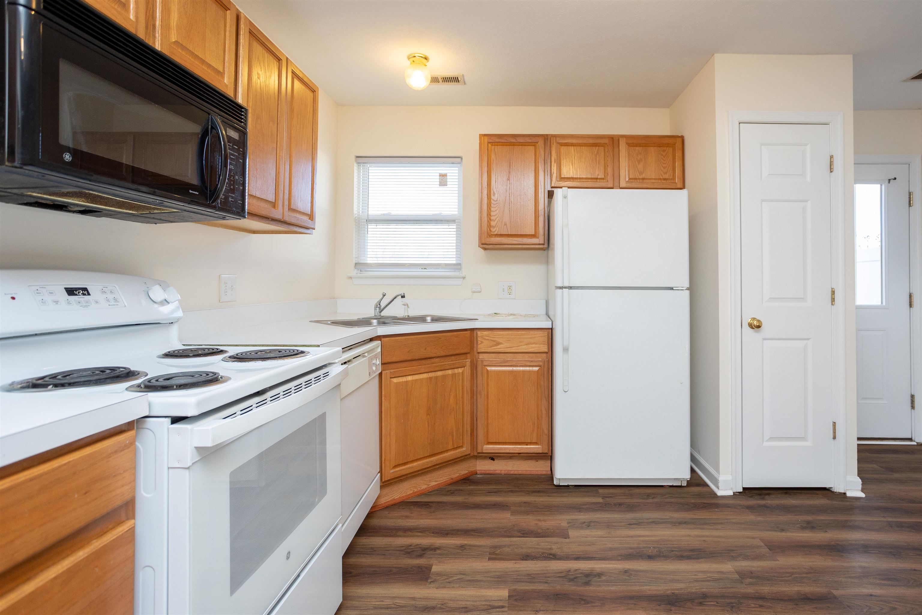 1295 OLD RICHMOND CIR, HARRISONBURG, Virginia 22802, 3 Bedrooms Bedrooms, ,2 BathroomsBathrooms,Residential,1295 OLD RICHMOND CIR,672531 MLS # 672531