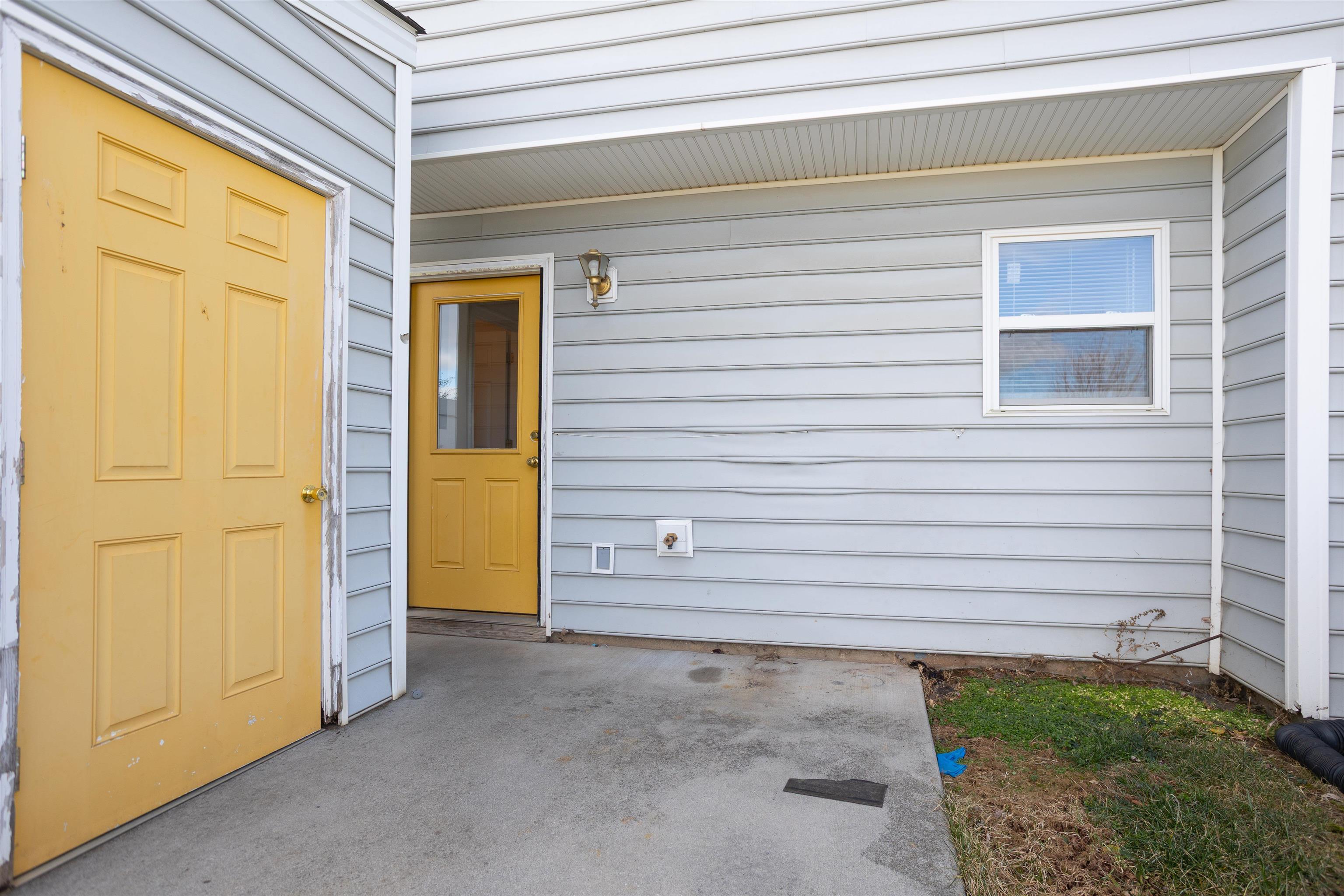 1295 OLD RICHMOND CIR, HARRISONBURG, Virginia 22802, 3 Bedrooms Bedrooms, ,2 BathroomsBathrooms,Residential,1295 OLD RICHMOND CIR,672531 MLS # 672531