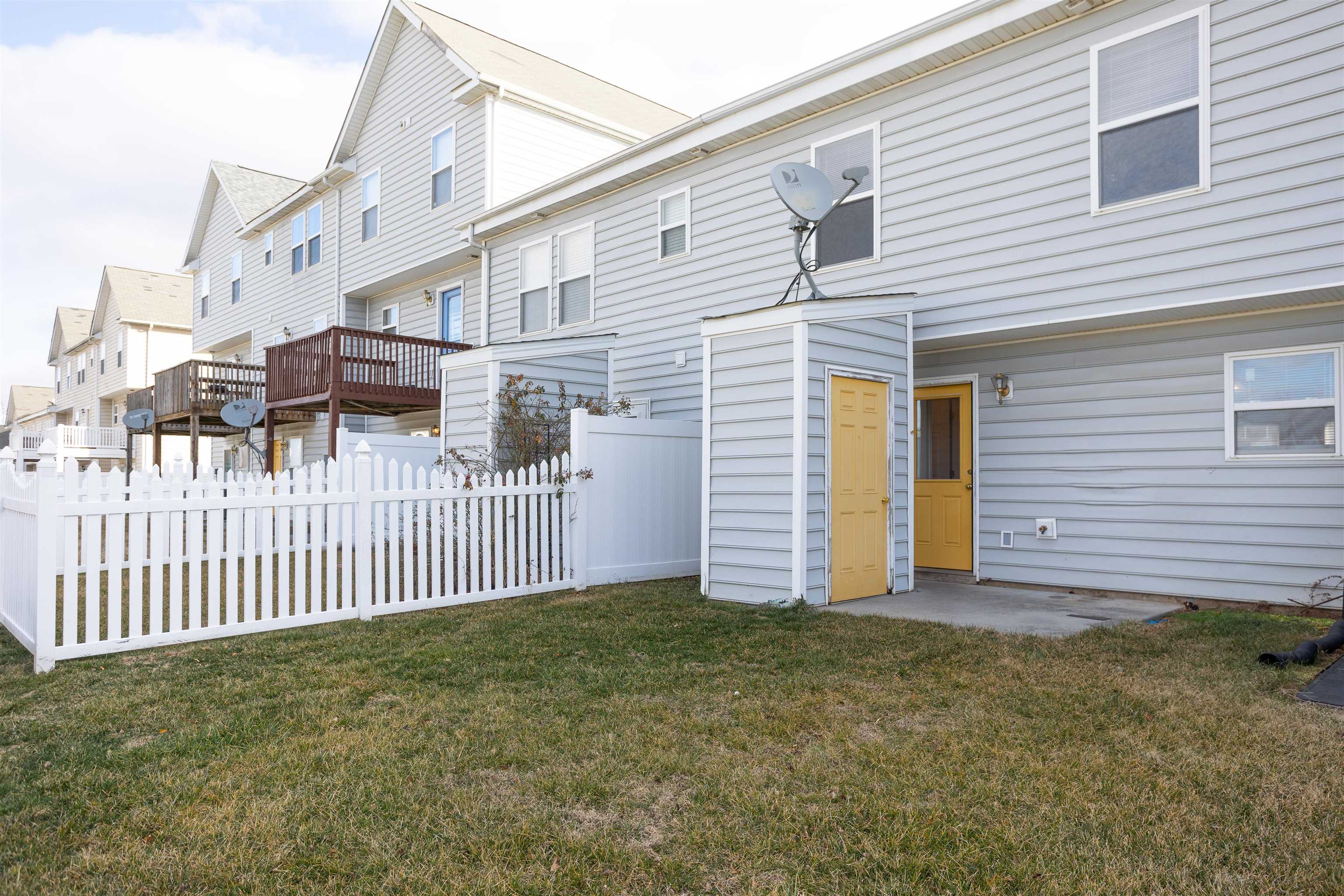 1295 OLD RICHMOND CIR, HARRISONBURG, Virginia 22802, 3 Bedrooms Bedrooms, ,2 BathroomsBathrooms,Residential,1295 OLD RICHMOND CIR,672531 MLS # 672531