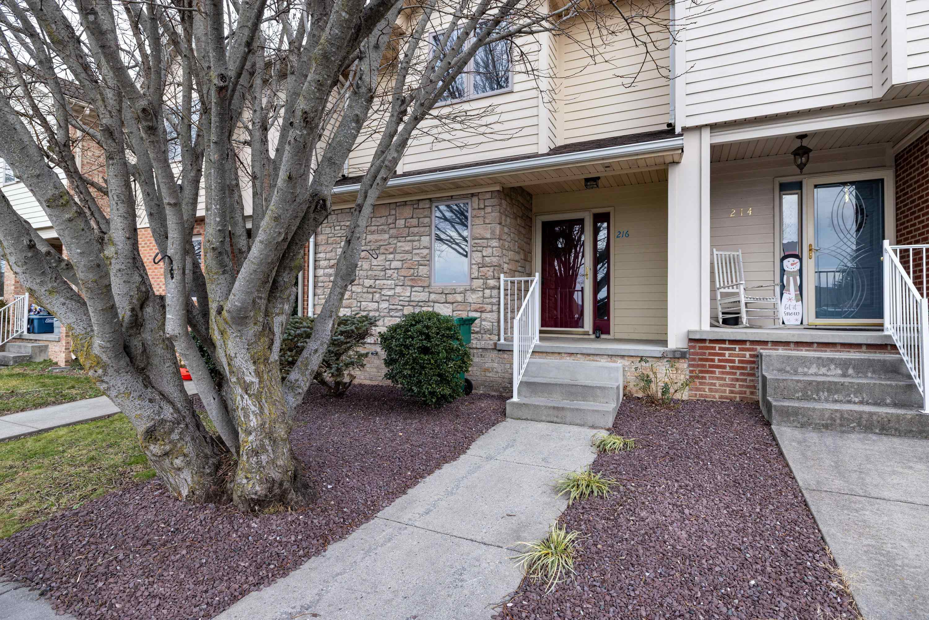 216 WALNUT DR, BROADWAY, Virginia 22815, 3 Bedrooms Bedrooms, ,2 BathroomsBathrooms,Residential,216 WALNUT DR,672533 MLS # 672533