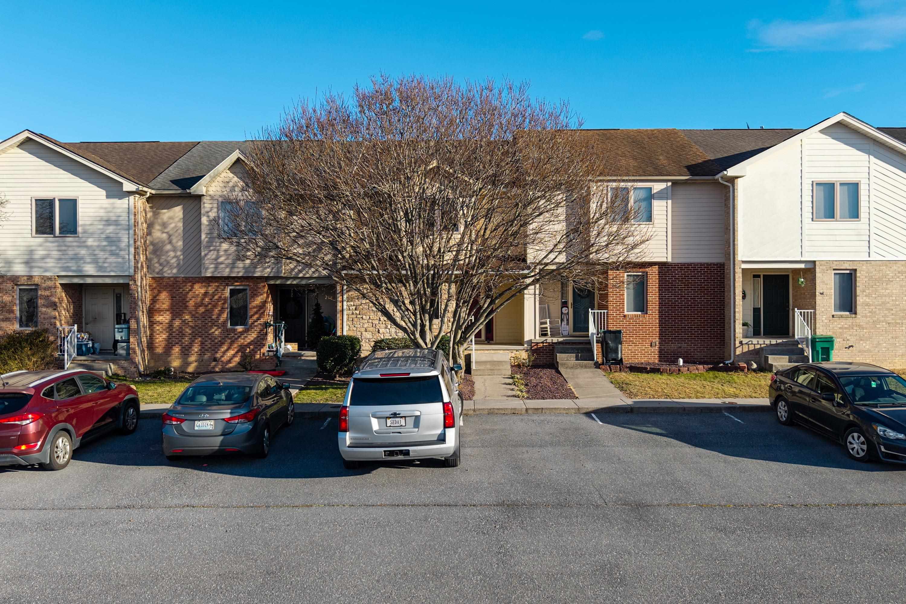 216 WALNUT DR, BROADWAY, Virginia 22815, 3 Bedrooms Bedrooms, ,2 BathroomsBathrooms,Residential,216 WALNUT DR,672533 MLS # 672533