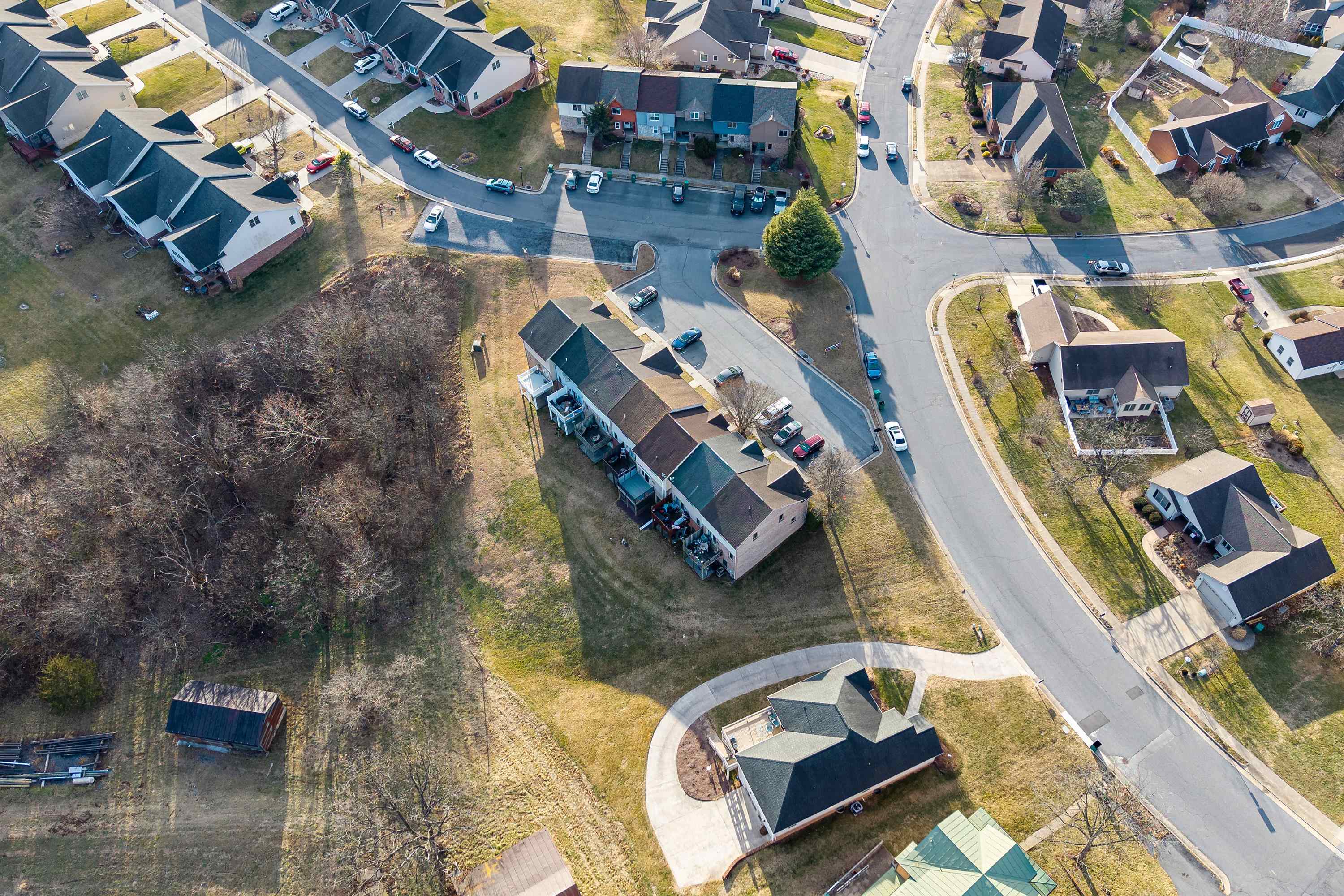 216 WALNUT DR, BROADWAY, Virginia 22815, 3 Bedrooms Bedrooms, ,2 BathroomsBathrooms,Residential,216 WALNUT DR,672533 MLS # 672533