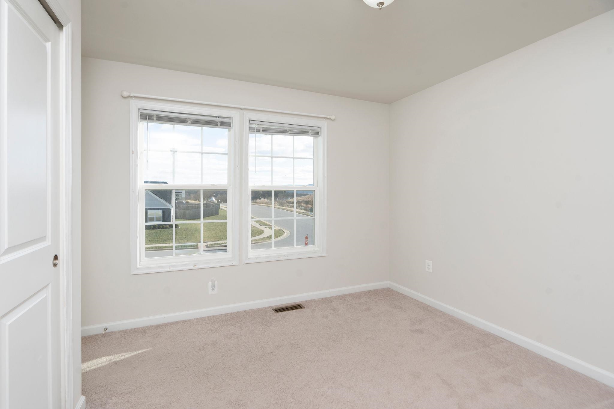 213 OAKBRIDGE DR, WAYNESBORO, Virginia 22980, 4 Bedrooms Bedrooms, ,2 BathroomsBathrooms,Residential,213 OAKBRIDGE DR,672534 MLS # 672534