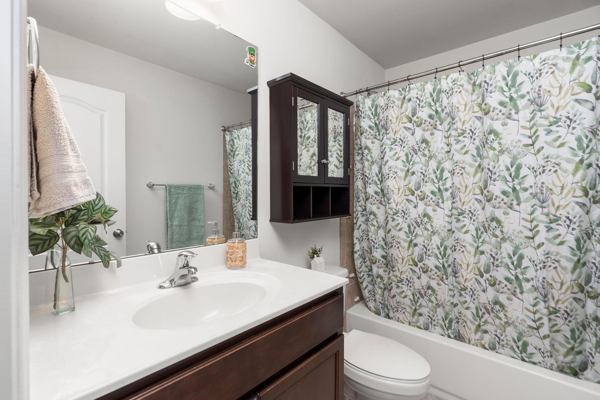 213 OAKBRIDGE DR, WAYNESBORO, Virginia 22980, 4 Bedrooms Bedrooms, ,2 BathroomsBathrooms,Residential,213 OAKBRIDGE DR,672534 MLS # 672534