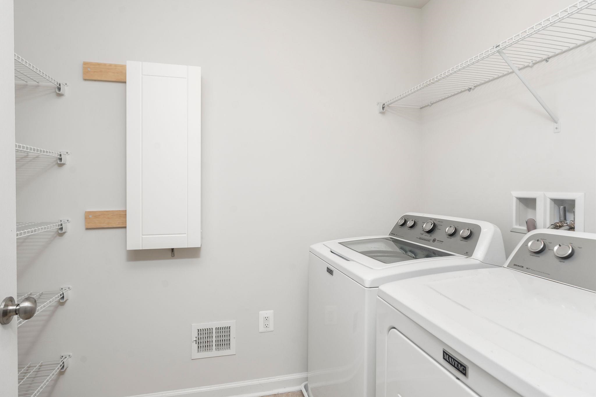 213 OAKBRIDGE DR, WAYNESBORO, Virginia 22980, 4 Bedrooms Bedrooms, ,2 BathroomsBathrooms,Residential,213 OAKBRIDGE DR,672534 MLS # 672534