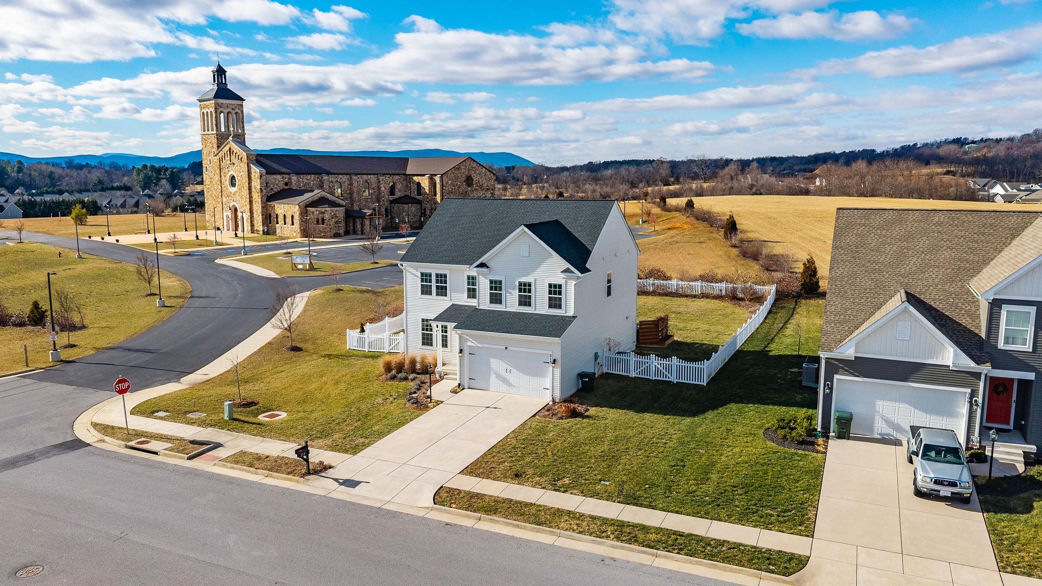 213 OAKBRIDGE DR, WAYNESBORO, Virginia 22980, 4 Bedrooms Bedrooms, ,2 BathroomsBathrooms,Residential,213 OAKBRIDGE DR,672534 MLS # 672534