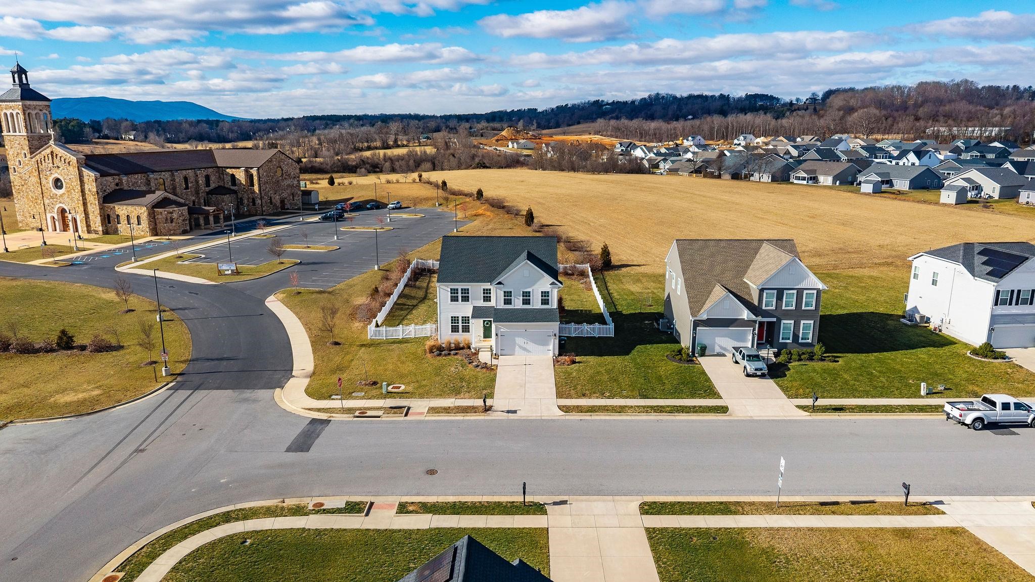 213 OAKBRIDGE DR, WAYNESBORO, Virginia 22980, 4 Bedrooms Bedrooms, ,2 BathroomsBathrooms,Residential,213 OAKBRIDGE DR,672534 MLS # 672534