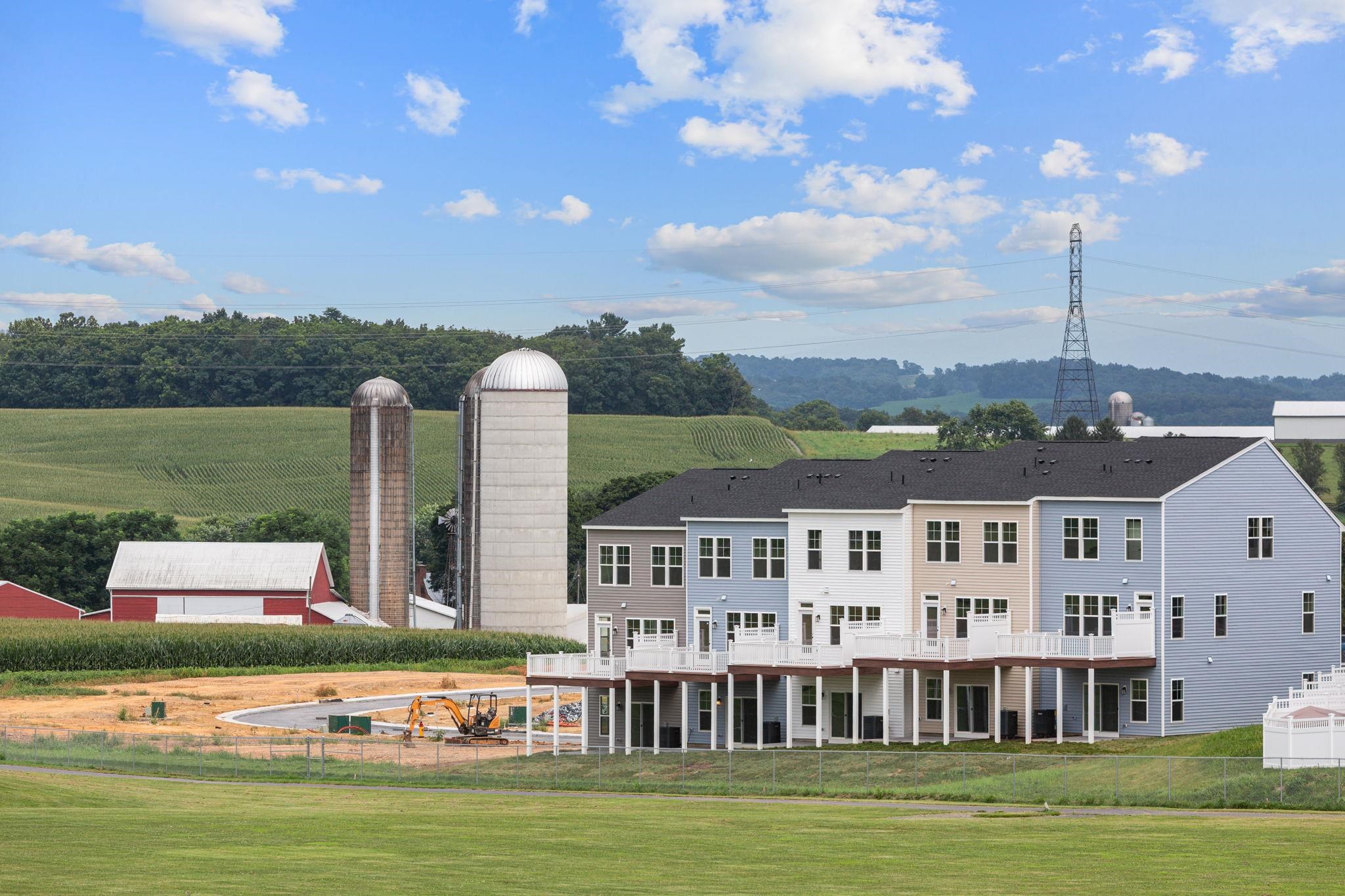 204 SCARLET MAPLE LN, BRIDGEWATER, Virginia 22812, 3 Bedrooms Bedrooms, ,2 BathroomsBathrooms,Residential,The Glen at Cooks Creek,204 SCARLET MAPLE LN,672538 MLS # 672538