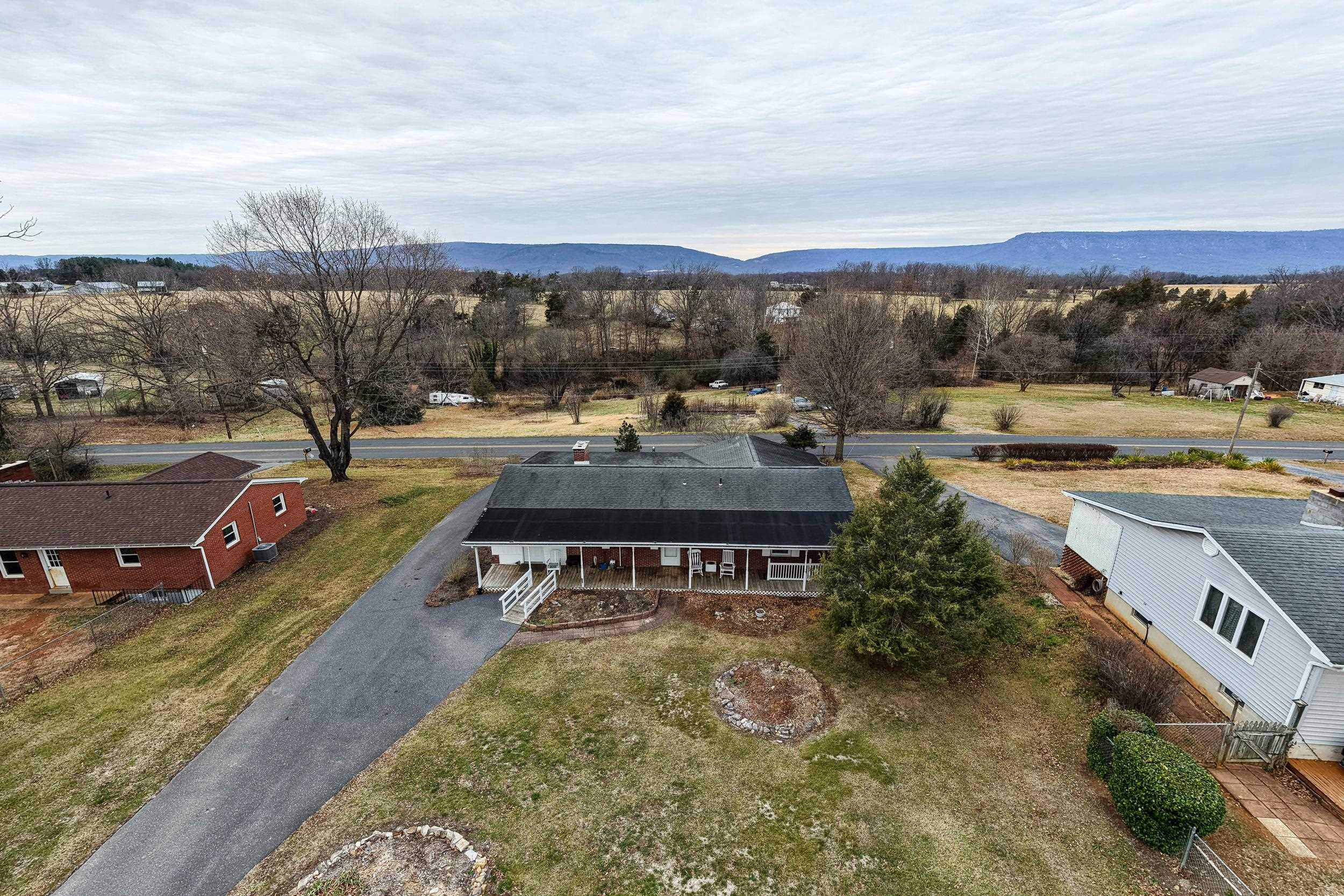 5009 MILL CREEK RD, LURAY, Virginia 22835, 2 Bedrooms Bedrooms, ,1 BathroomBathrooms,Residential,5009 MILL CREEK RD,672541 MLS # 672541