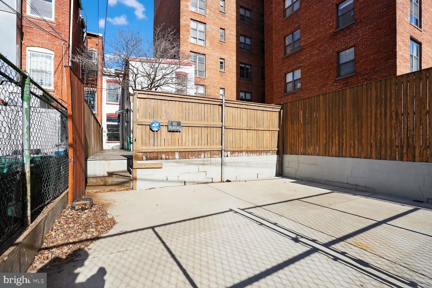 1634 R ST NW, WASHINGTON, District Of Columbia 20009, 3 Bedrooms Bedrooms, ,2 BathroomsBathrooms,Residential,For sale,1634 R ST NW,DCDC2232286 MLS # DCDC2232286