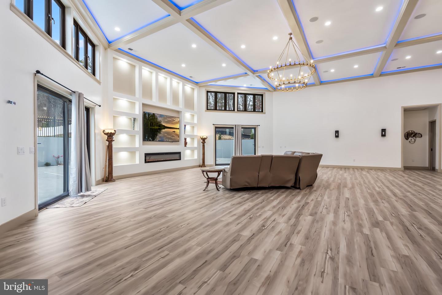 24035 NEW MOUNTAIN RD, ALDIE, Virginia 20105, 3 Bedrooms Bedrooms, ,2 BathroomsBathrooms,Residential,For sale,24035 NEW MOUNTAIN RD,VALO2111762 MLS # VALO2111762