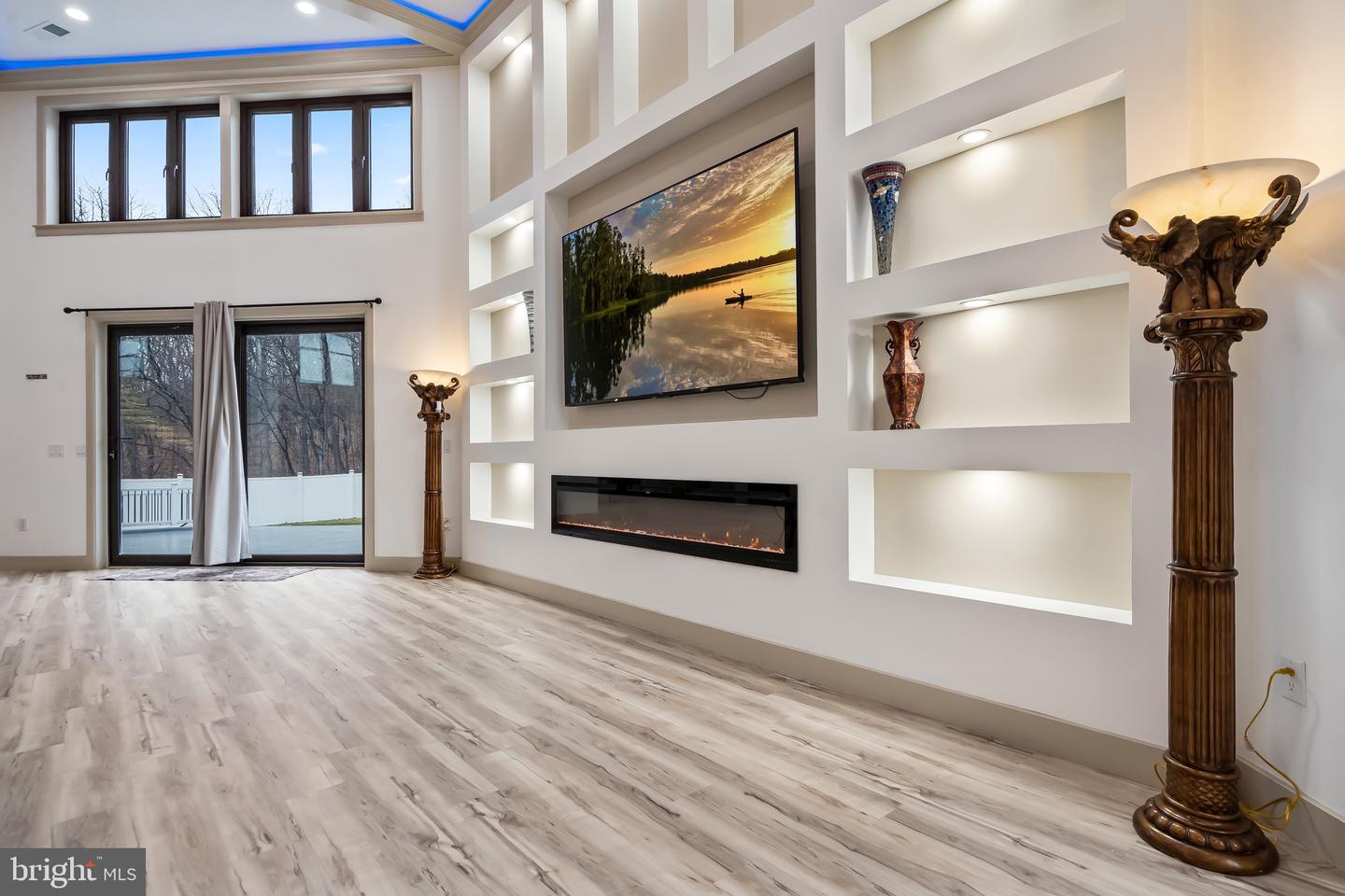 24035 NEW MOUNTAIN RD, ALDIE, Virginia 20105, 3 Bedrooms Bedrooms, ,2 BathroomsBathrooms,Residential,For sale,24035 NEW MOUNTAIN RD,VALO2111762 MLS # VALO2111762