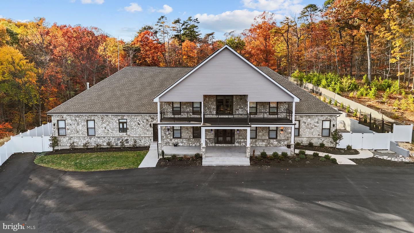 24035 NEW MOUNTAIN RD, ALDIE, Virginia 20105, 3 Bedrooms Bedrooms, ,2 BathroomsBathrooms,Residential,For sale,24035 NEW MOUNTAIN RD,VALO2111762 MLS # VALO2111762