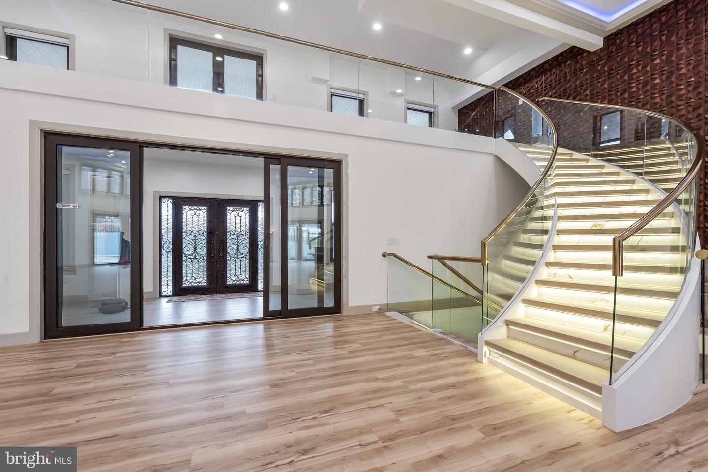 24035 NEW MOUNTAIN RD, ALDIE, Virginia 20105, 3 Bedrooms Bedrooms, ,2 BathroomsBathrooms,Residential,For sale,24035 NEW MOUNTAIN RD,VALO2111762 MLS # VALO2111762