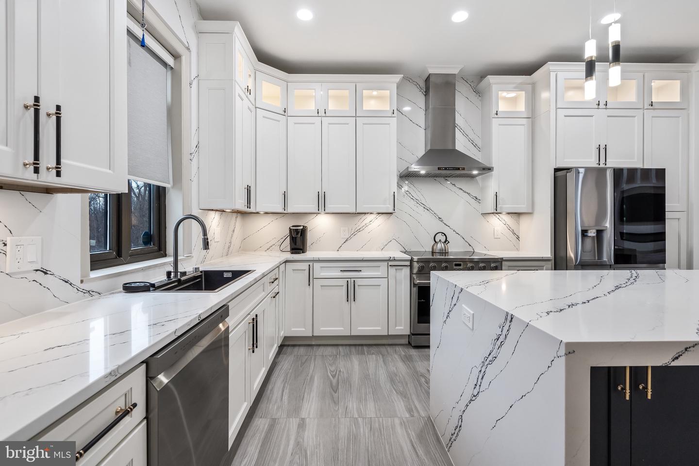 24035 NEW MOUNTAIN RD, ALDIE, Virginia 20105, 3 Bedrooms Bedrooms, ,2 BathroomsBathrooms,Residential,For sale,24035 NEW MOUNTAIN RD,VALO2111762 MLS # VALO2111762