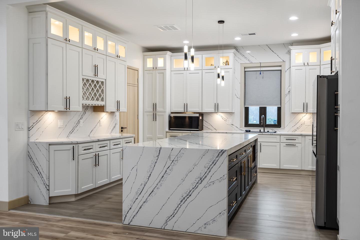 24035 NEW MOUNTAIN RD, ALDIE, Virginia 20105, 3 Bedrooms Bedrooms, ,2 BathroomsBathrooms,Residential,For sale,24035 NEW MOUNTAIN RD,VALO2111762 MLS # VALO2111762