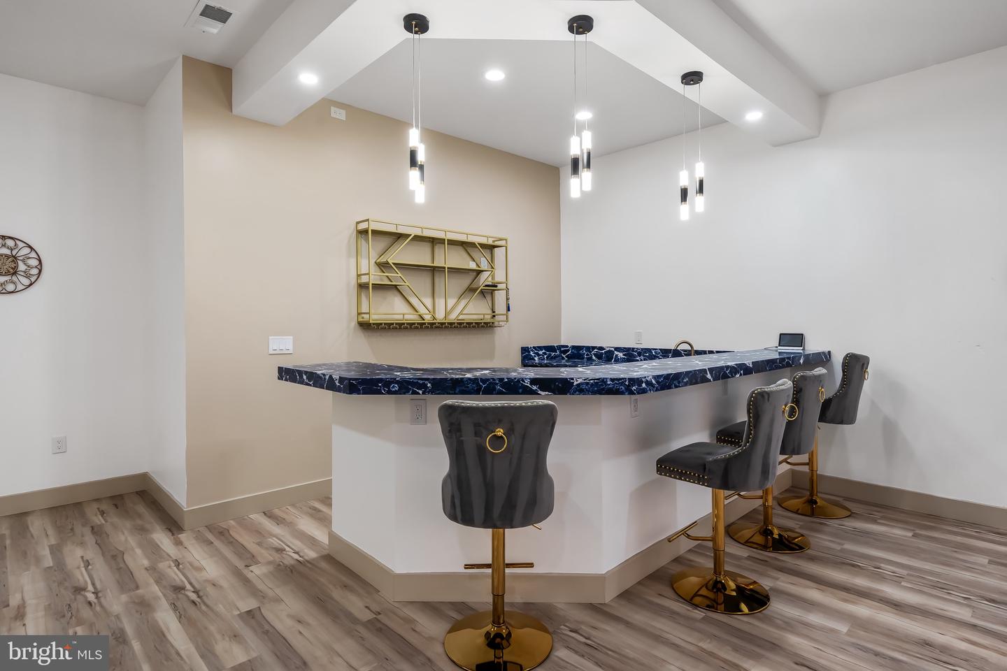 24035 NEW MOUNTAIN RD, ALDIE, Virginia 20105, 3 Bedrooms Bedrooms, ,2 BathroomsBathrooms,Residential,For sale,24035 NEW MOUNTAIN RD,VALO2111762 MLS # VALO2111762