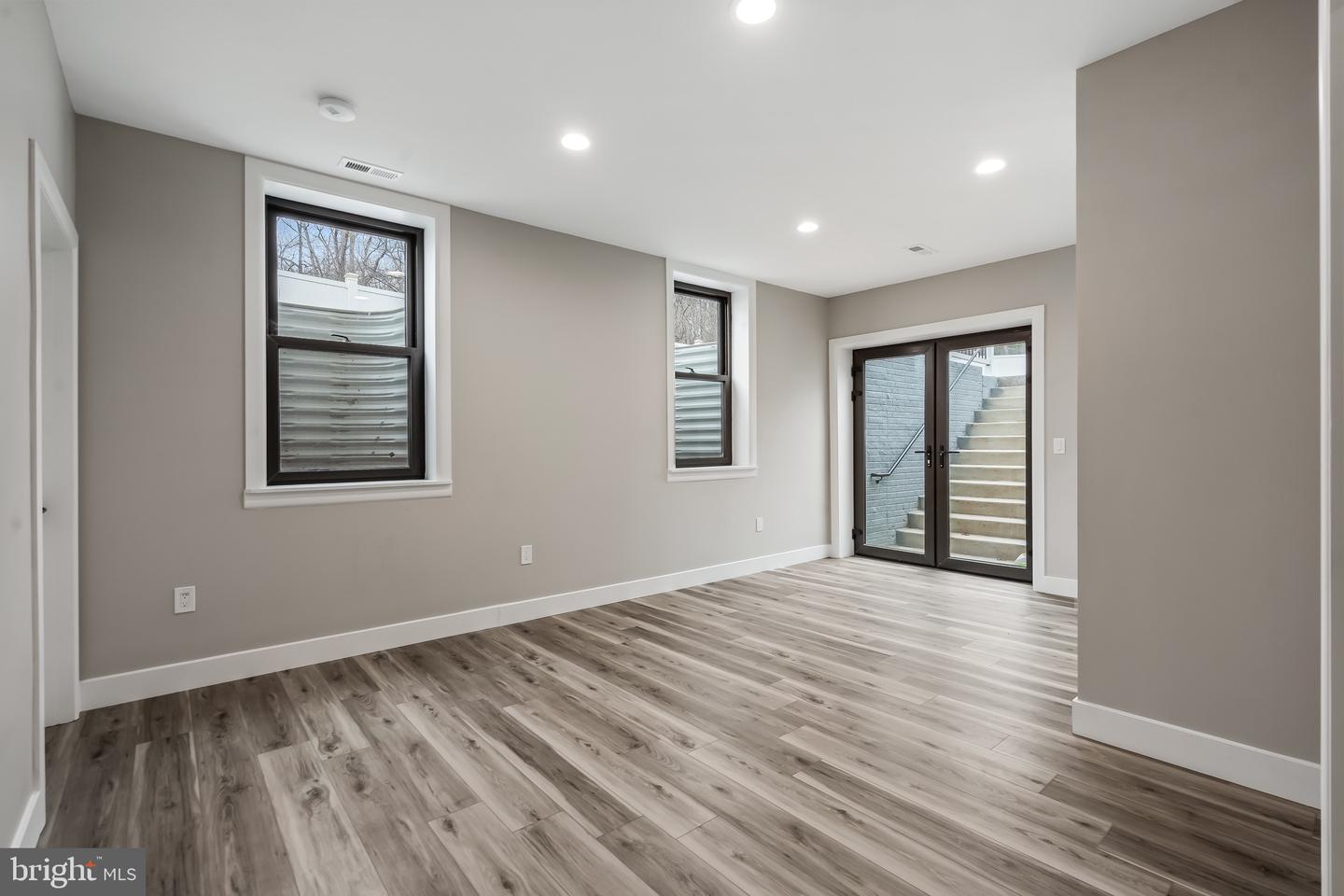 24035 NEW MOUNTAIN RD, ALDIE, Virginia 20105, 3 Bedrooms Bedrooms, ,2 BathroomsBathrooms,Residential,For sale,24035 NEW MOUNTAIN RD,VALO2111762 MLS # VALO2111762