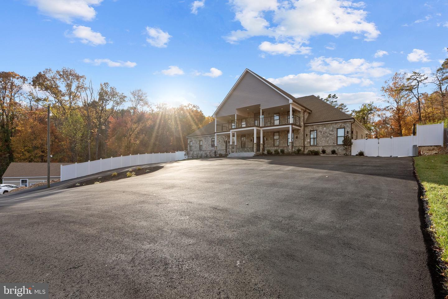 24035 NEW MOUNTAIN RD, ALDIE, Virginia 20105, 3 Bedrooms Bedrooms, ,2 BathroomsBathrooms,Residential,For sale,24035 NEW MOUNTAIN RD,VALO2111762 MLS # VALO2111762