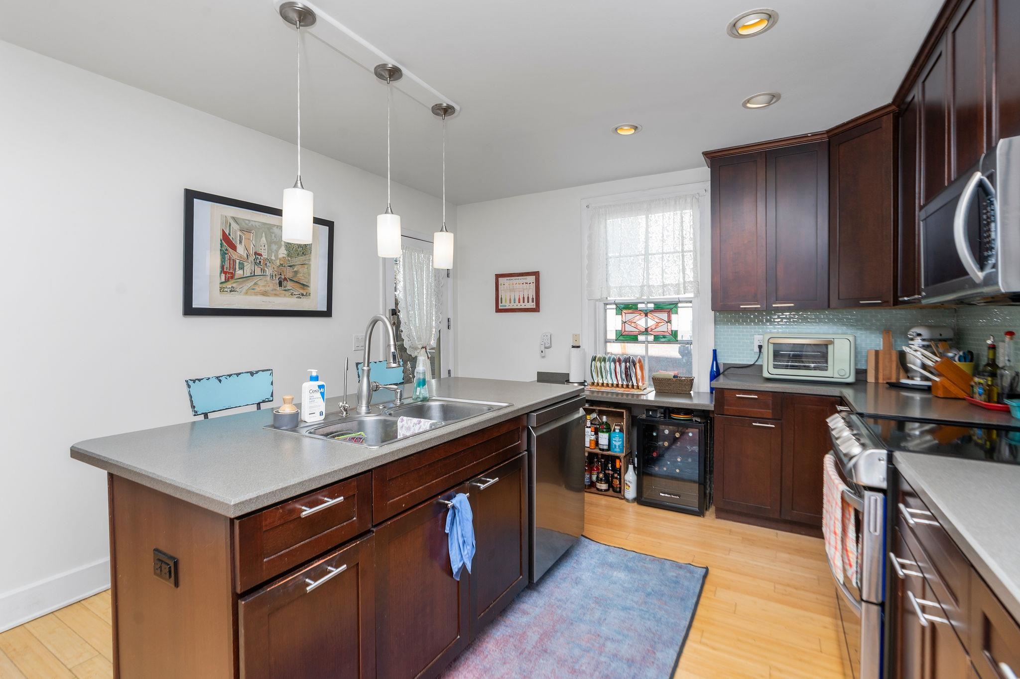 309 W BEVERLEY ST, STAUNTON, Virginia 24401, 3 Bedrooms Bedrooms, ,3 BathroomsBathrooms,Residential,309 W BEVERLEY ST,672546 MLS # 672546