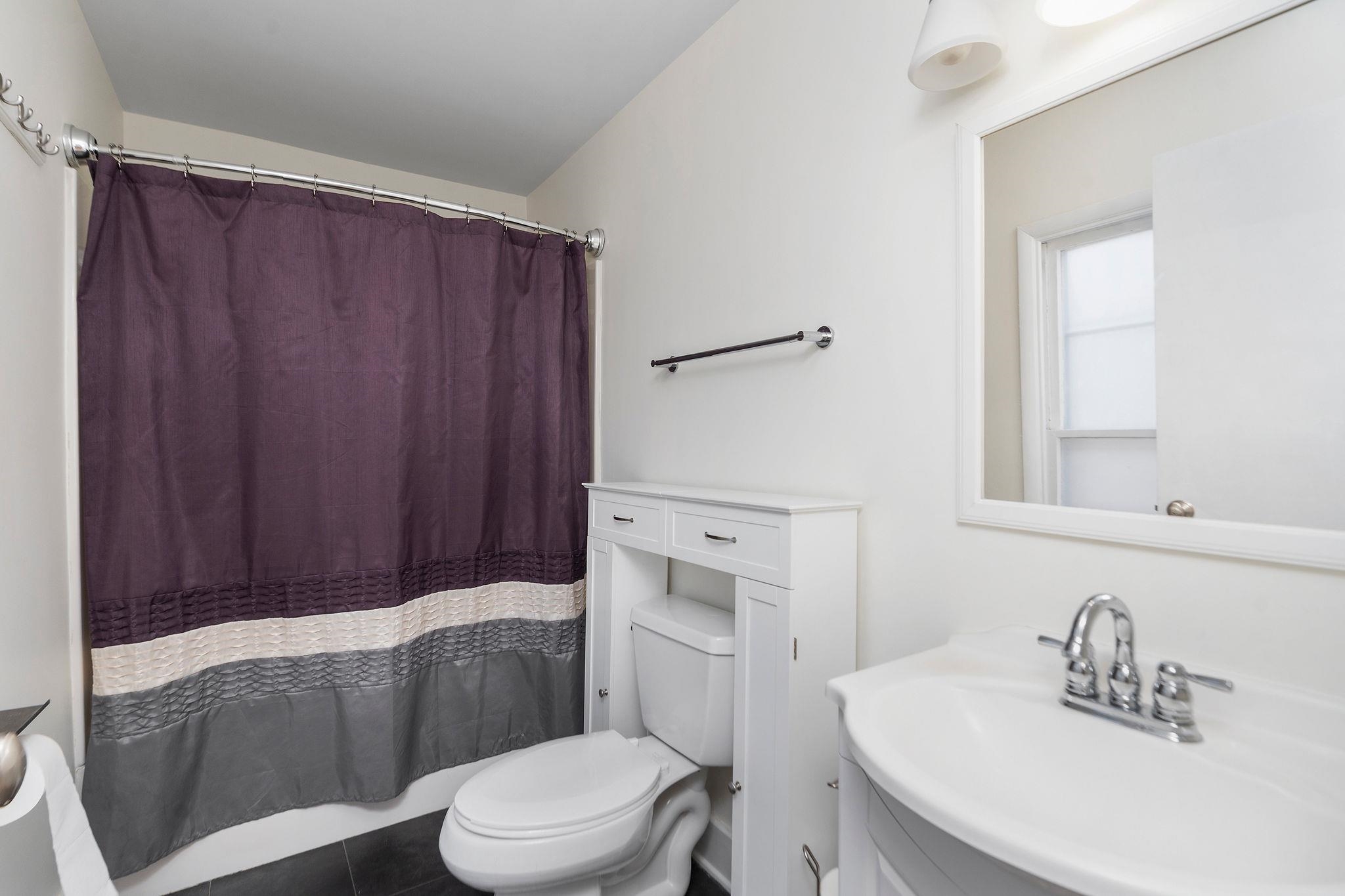 309 W BEVERLEY ST, STAUNTON, Virginia 24401, 3 Bedrooms Bedrooms, ,3 BathroomsBathrooms,Residential,309 W BEVERLEY ST,672546 MLS # 672546