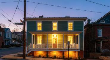 309 W BEVERLEY ST, STAUNTON, Virginia 24401, 3 Bedrooms Bedrooms, ,3 BathroomsBathrooms,Residential,309 W BEVERLEY ST,672546 MLS # 672546