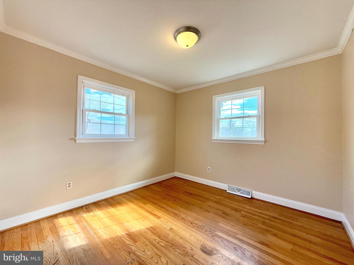 14204 SAINT CLAIR DR, GAINESVILLE, Virginia 20155, 5 Bedrooms Bedrooms, ,3 BathroomsBathrooms,Residential,For sale,14204 SAINT CLAIR DR,VAPW2109058 MLS # VAPW2109058