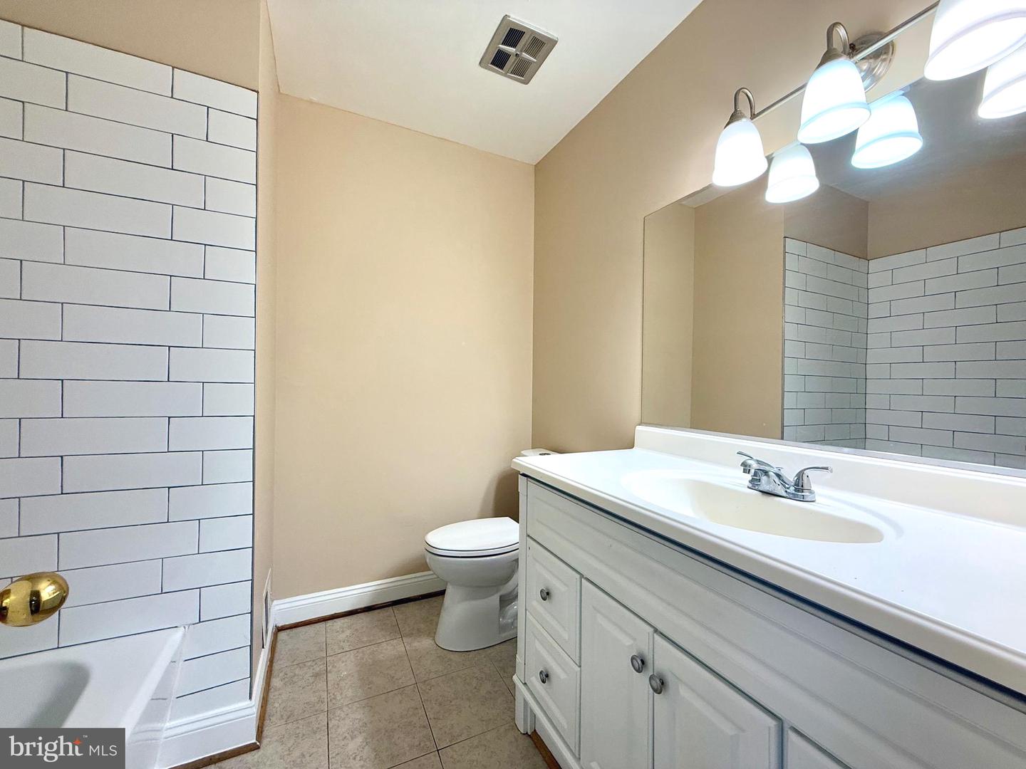 14204 SAINT CLAIR DR, GAINESVILLE, Virginia 20155, 5 Bedrooms Bedrooms, ,3 BathroomsBathrooms,Residential,For sale,14204 SAINT CLAIR DR,VAPW2109058 MLS # VAPW2109058