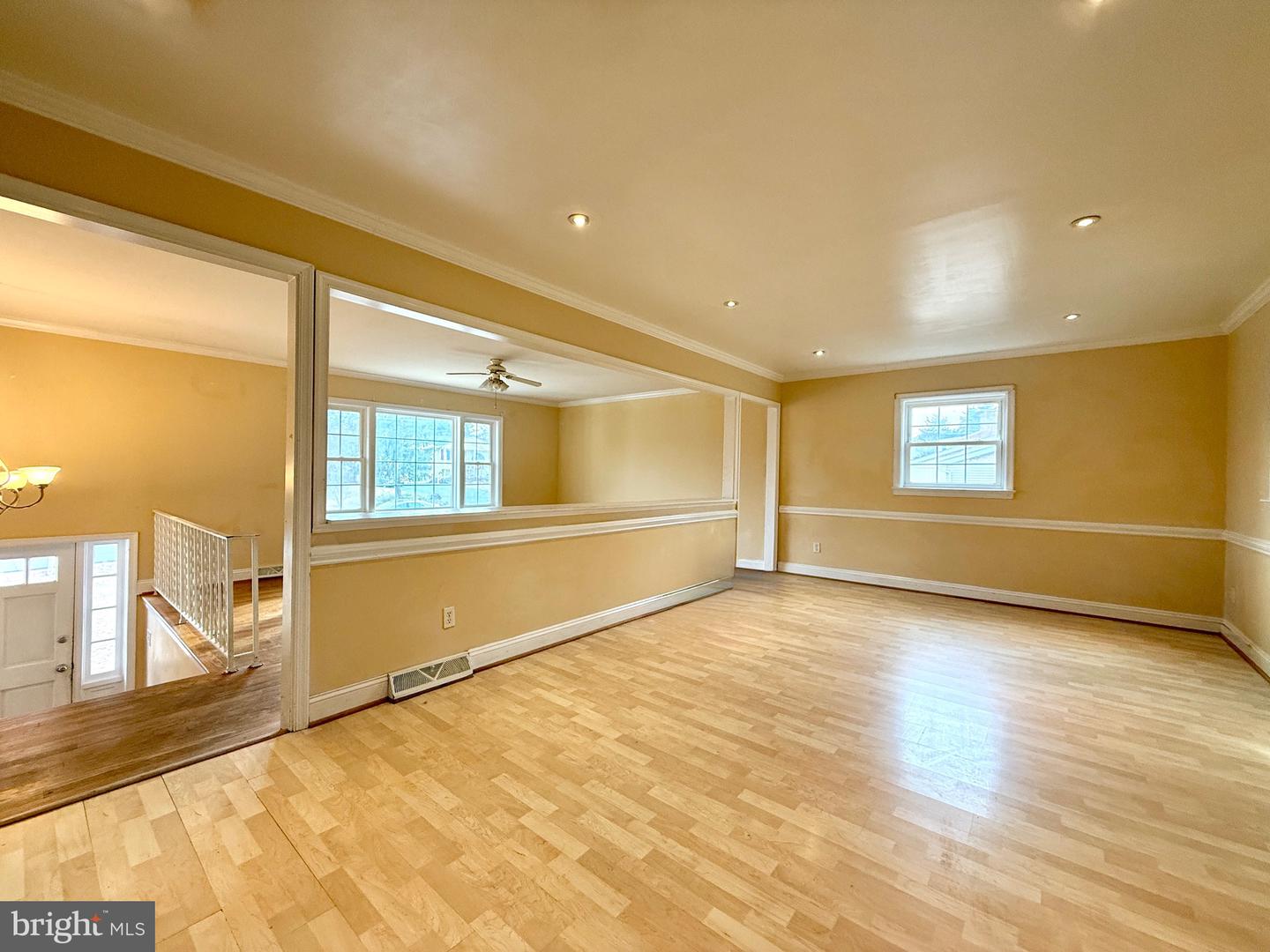 14204 SAINT CLAIR DR, GAINESVILLE, Virginia 20155, 5 Bedrooms Bedrooms, ,3 BathroomsBathrooms,Residential,For sale,14204 SAINT CLAIR DR,VAPW2109058 MLS # VAPW2109058