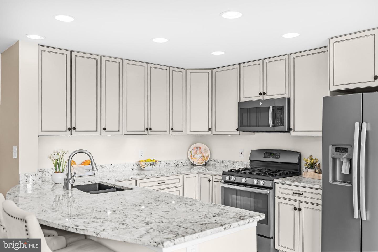 5129 DONOVAN DR, ALEXANDRIA, Virginia 22304, 3 Bedrooms Bedrooms, ,2 BathroomsBathrooms,Residential,For sale,5129 DONOVAN DR,VAAX2052392 MLS # VAAX2052392