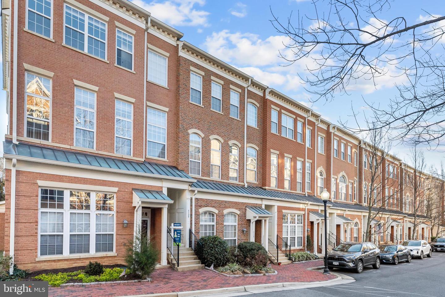 5129 DONOVAN DR, ALEXANDRIA, Virginia 22304, 3 Bedrooms Bedrooms, ,2 BathroomsBathrooms,Residential,For sale,5129 DONOVAN DR,VAAX2052392 MLS # VAAX2052392