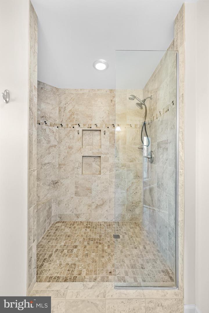 5129 DONOVAN DR, ALEXANDRIA, Virginia 22304, 3 Bedrooms Bedrooms, ,2 BathroomsBathrooms,Residential,For sale,5129 DONOVAN DR,VAAX2052392 MLS # VAAX2052392