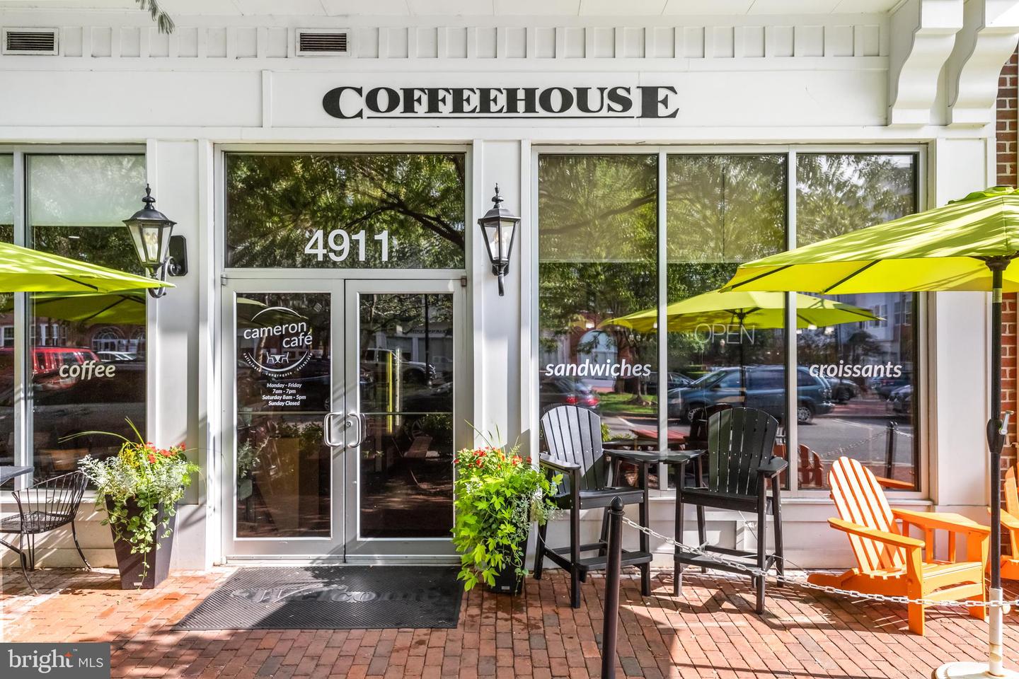 5129 DONOVAN DR, ALEXANDRIA, Virginia 22304, 3 Bedrooms Bedrooms, ,2 BathroomsBathrooms,Residential,For sale,5129 DONOVAN DR,VAAX2052392 MLS # VAAX2052392