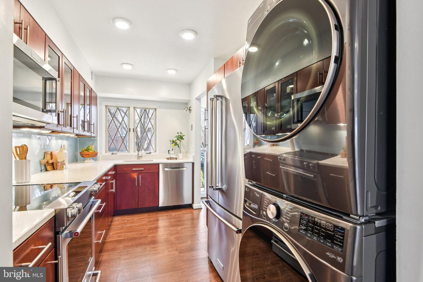 1830 N ODE ST, ARLINGTON, Virginia 22209, 2 Bedrooms Bedrooms, ,2 BathroomsBathrooms,Residential,For sale,1830 N ODE ST,VAAR2066870 MLS # VAAR2066870