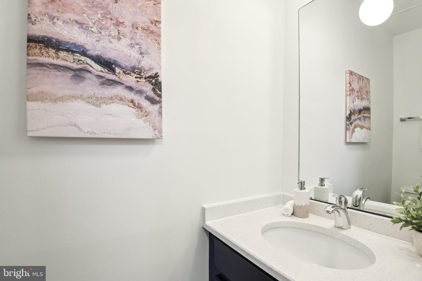 1830 N ODE ST, ARLINGTON, Virginia 22209, 2 Bedrooms Bedrooms, ,2 BathroomsBathrooms,Residential,For sale,1830 N ODE ST,VAAR2066870 MLS # VAAR2066870