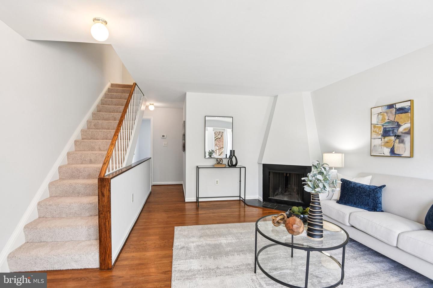 1830 N ODE ST, ARLINGTON, Virginia 22209, 2 Bedrooms Bedrooms, ,2 BathroomsBathrooms,Residential,For sale,1830 N ODE ST,VAAR2066870 MLS # VAAR2066870