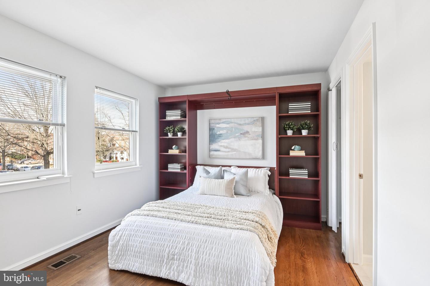 1830 N ODE ST, ARLINGTON, Virginia 22209, 2 Bedrooms Bedrooms, ,2 BathroomsBathrooms,Residential,For sale,1830 N ODE ST,VAAR2066870 MLS # VAAR2066870