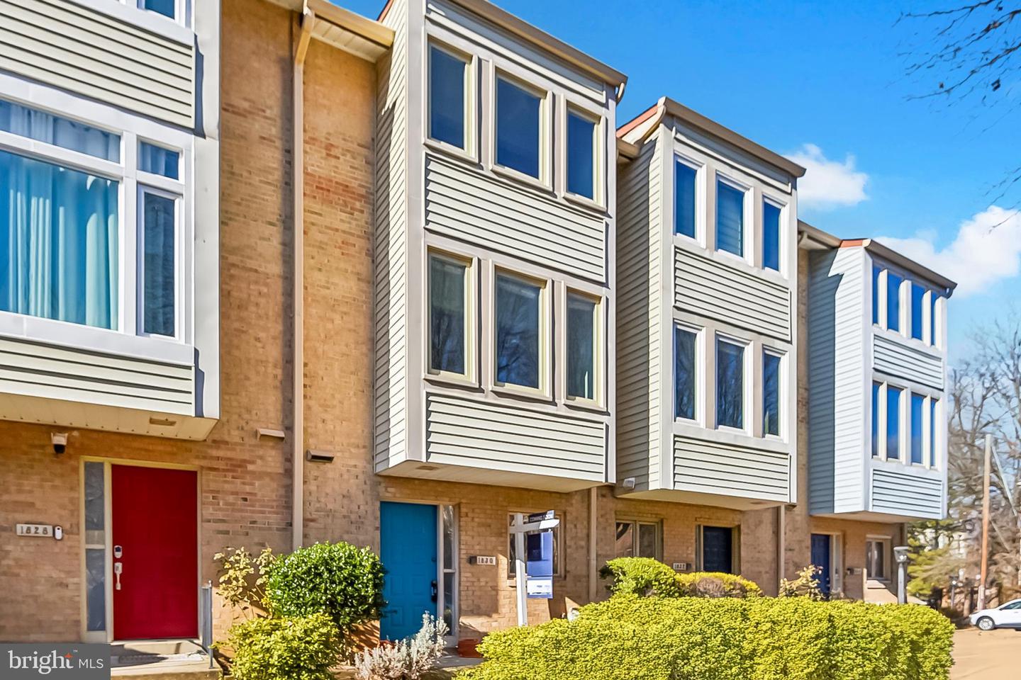 1830 N ODE ST, ARLINGTON, Virginia 22209, 2 Bedrooms Bedrooms, ,2 BathroomsBathrooms,Residential,For sale,1830 N ODE ST,VAAR2066870 MLS # VAAR2066870