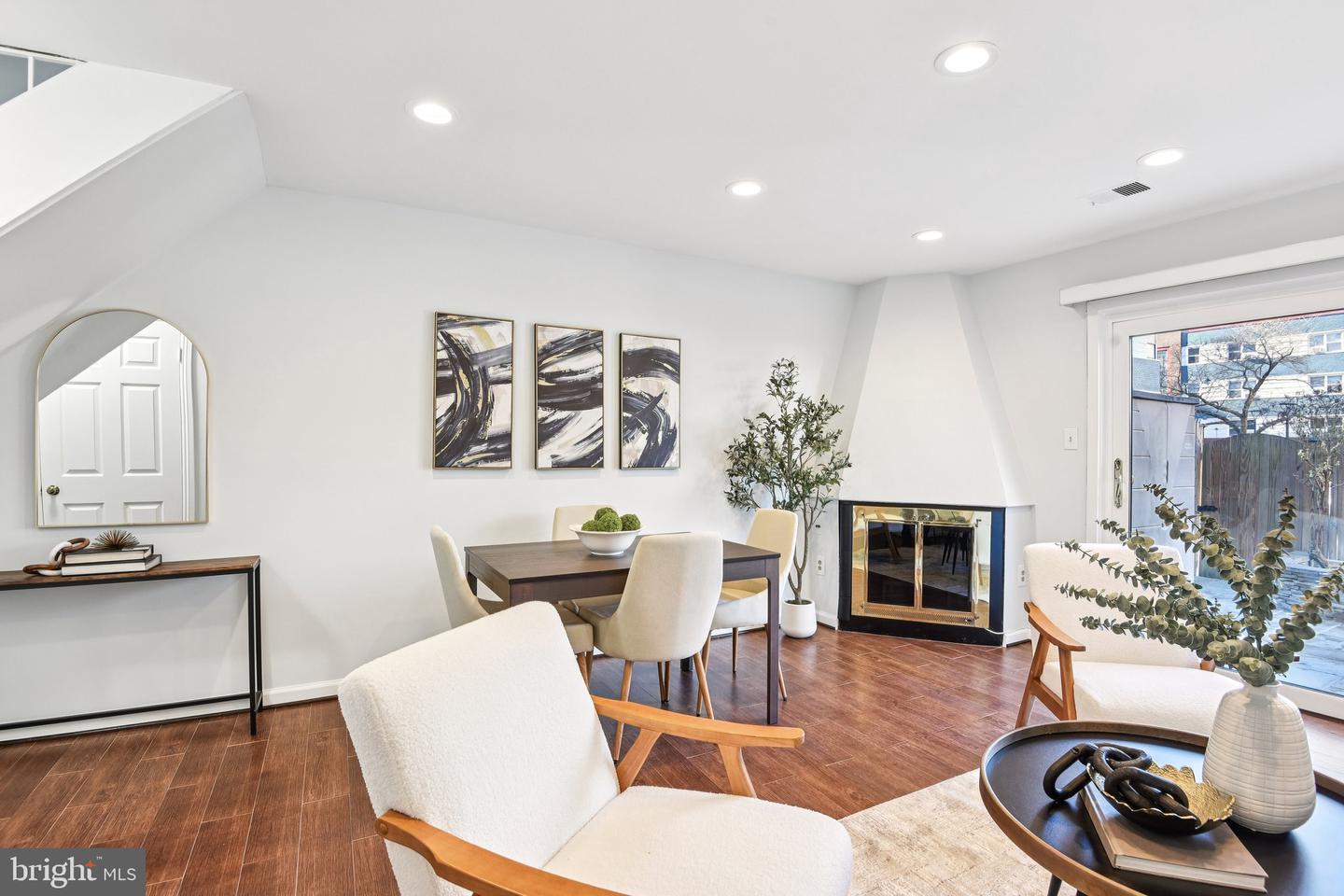 1830 N ODE ST, ARLINGTON, Virginia 22209, 2 Bedrooms Bedrooms, ,2 BathroomsBathrooms,Residential,For sale,1830 N ODE ST,VAAR2066870 MLS # VAAR2066870