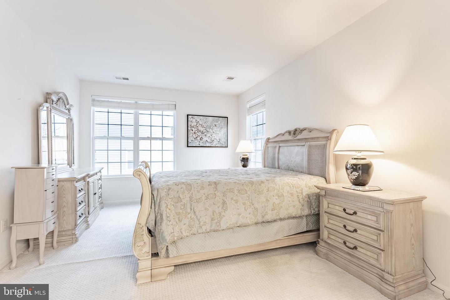 11575 CAVALIER LANDING CT #301, FAIRFAX, Virginia 22030, 2 Bedrooms Bedrooms, ,2 BathroomsBathrooms,Residential,For sale,11575 CAVALIER LANDING CT #301,VAFX2282648 MLS # VAFX2282648